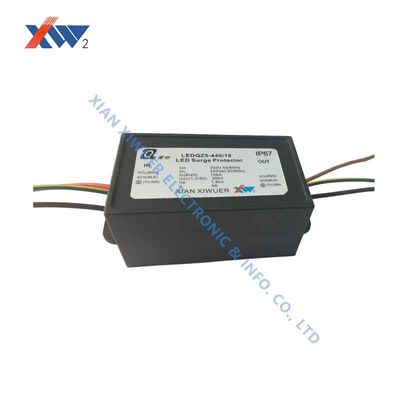 Harga bagus LED Surge Protective Device terkoneksi dalam seri LEDQZ5-440 / 10 BV2 remote alarm tersedia on line